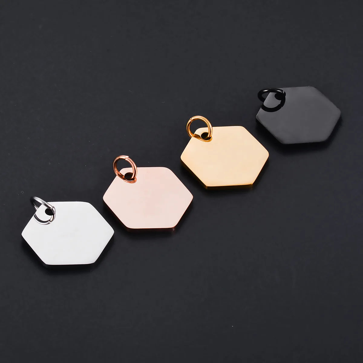Wholesale Custom Hexagon Stainless Steel Stamping Heart Tags Mirror Polished Silver Gold Hexagon Pendant Fashion Pendants Charms