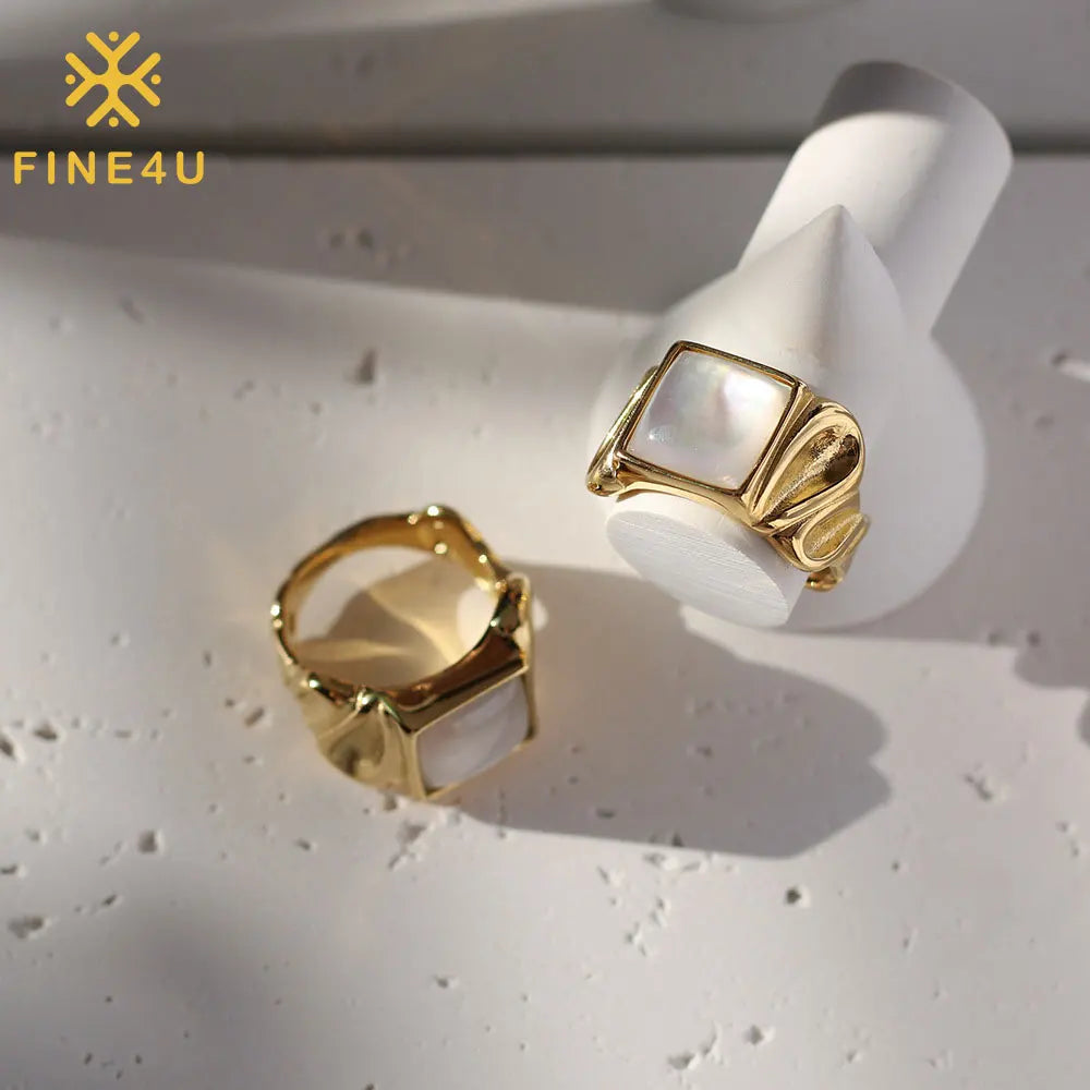 Women Fashion Jewelry Mother of Pearl Square Shell Cast Wide Stainless Steel 18K Gold Plated Vintage Rings