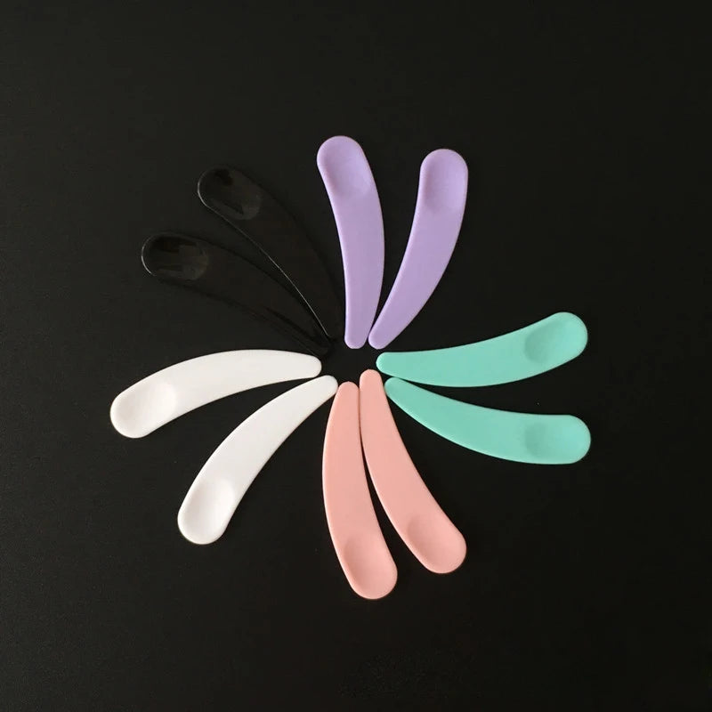 DIY Cosmetics Dispensing Tools Lotion Cream Foundation Scraper  Beauty Small Applicator Spoon  Plastic Scraper