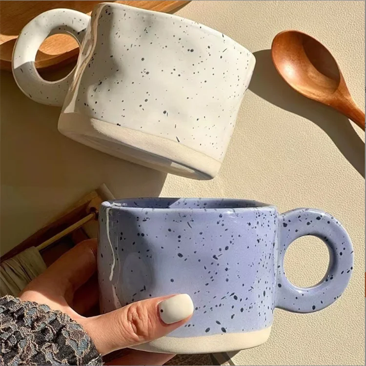 Wholesale Porcelain Nordic Mug Coffee Tea Cup Speckled Black Dot Design Ring Handle Ceramic White Nordic Tea Cup Mug