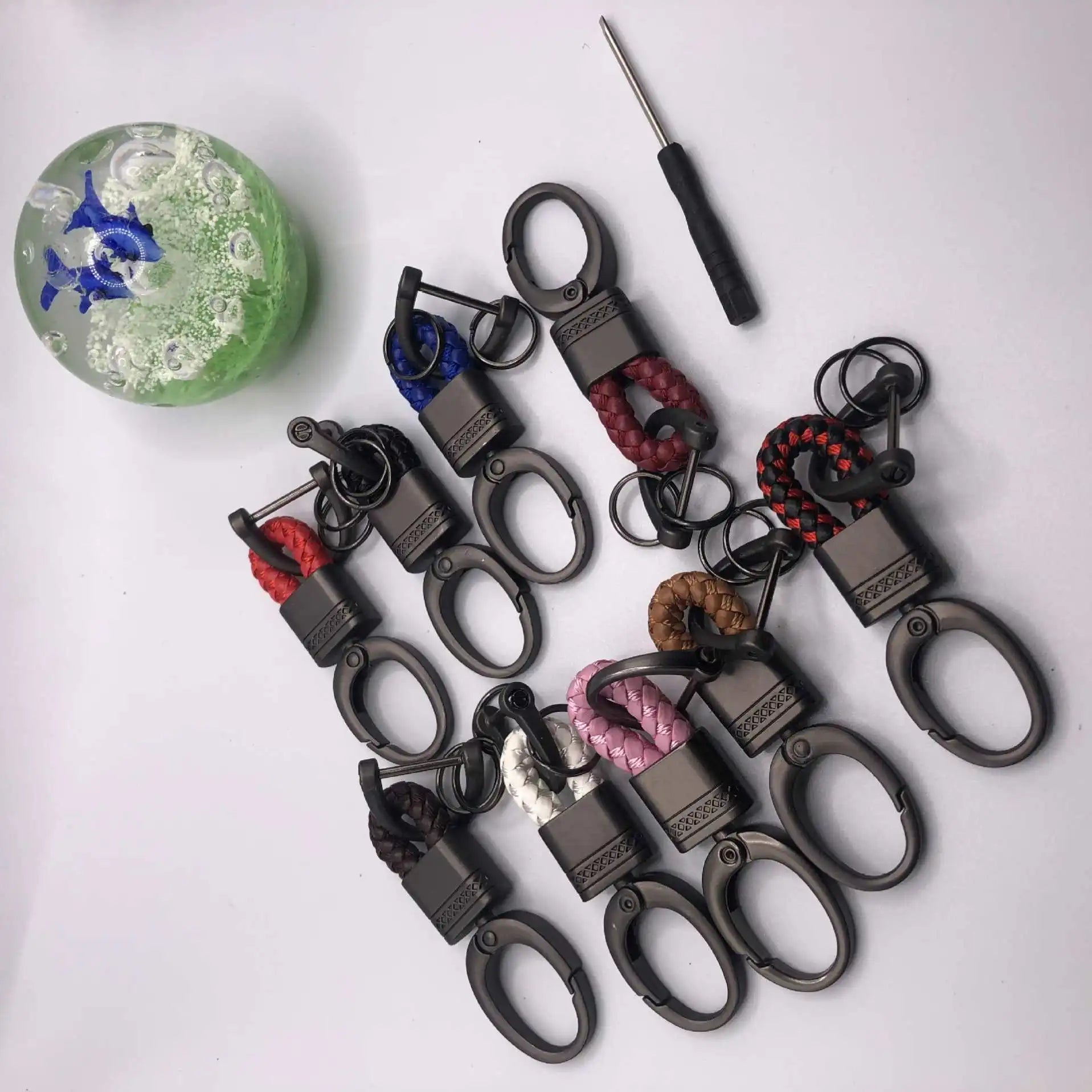 Metal Head Woven Leather Rope Key Rings Accessories Car Bag Pendant Car Leather Key Chains Horseshoe Buckle Woven Rope Keychain