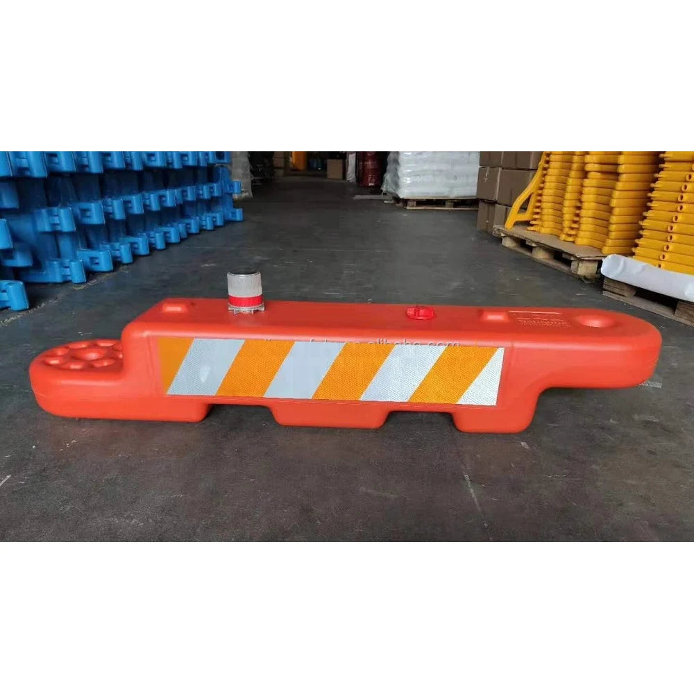 Plastic Water Filled Road Safety Barrier Flood Barrier Water Go Kart Track Indoor Barrier