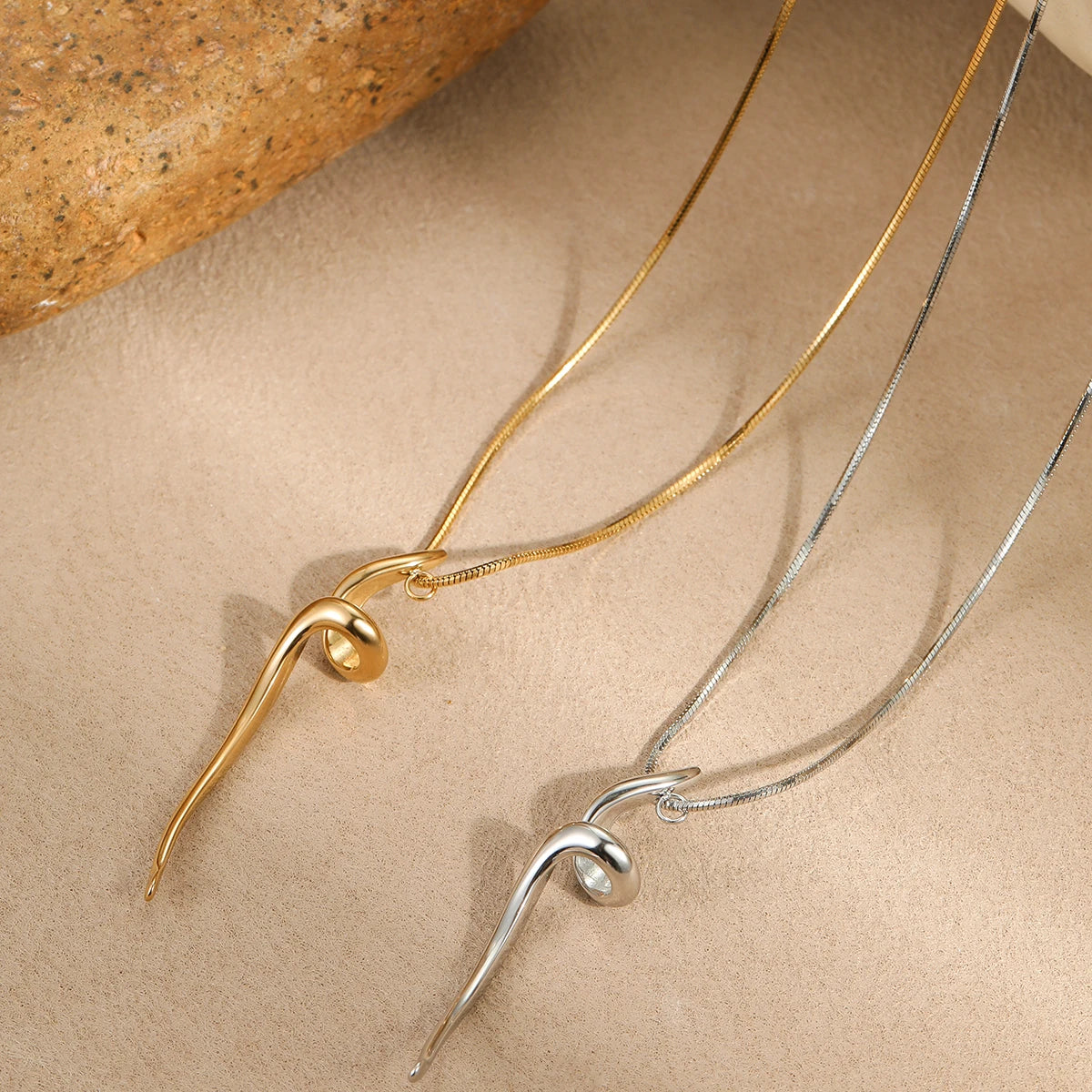 2026 New Fine Jewelry Necklace Waterproof  316L Stainless Steel Twist Pendant Necklace for Women Necklace