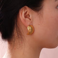 Hot Selling High Sense Niche Design Fashion Stud Stripes Earrings  Line Texture Stud Earrings for Ladies