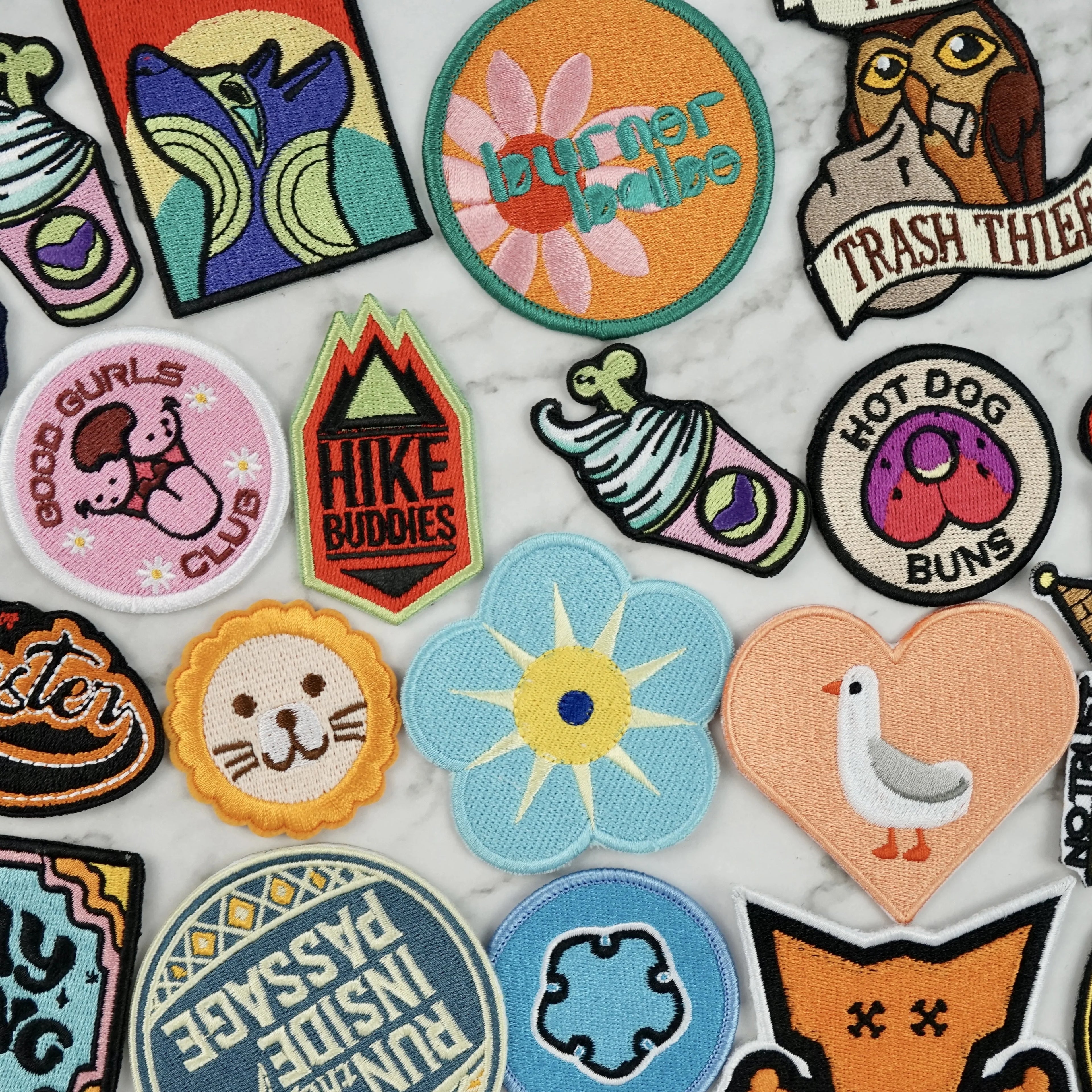 Custom Applique Badges Wholesale Custom Made Club Name Logo Iron on Woven Patches for Clothing and Hat
