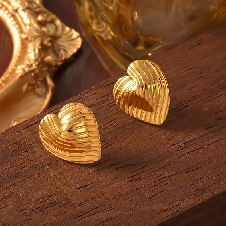 Non Tarnish 18k Gold Plated Stainless Steel Jewelry Stripe Texture Love Heart Stud Earrings Trendy Jewelry for Women Gifts