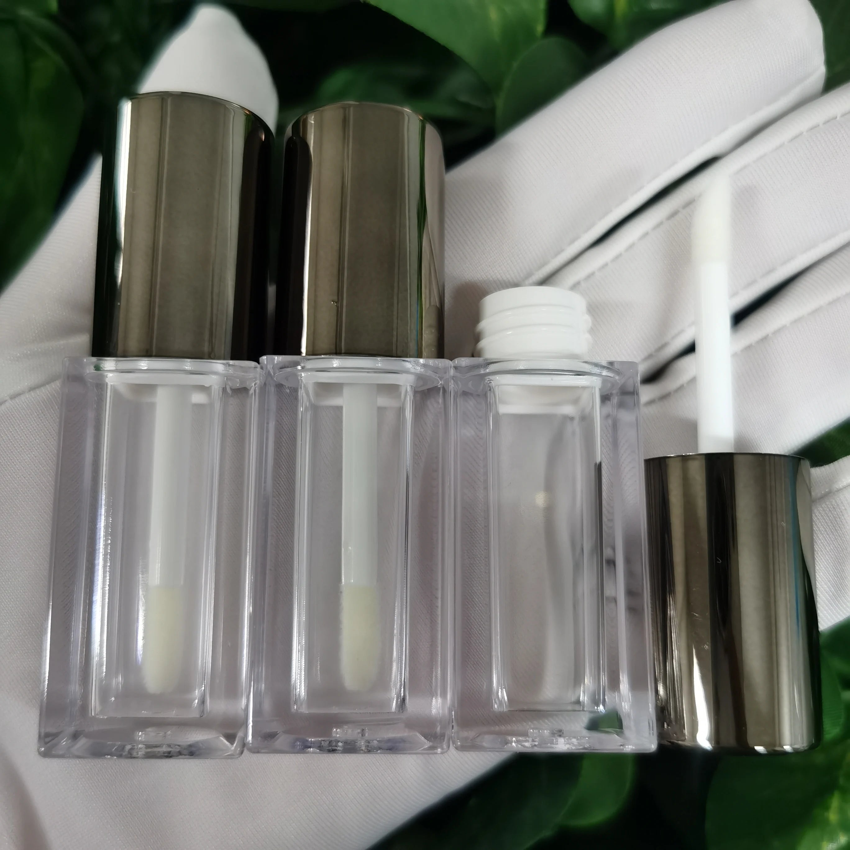 CY316 in Stock Popular Stock Metallic Top Plastic Lip Tint Bottle Square Clear 5ml Custom Label Lip Gloss Tubes With Brush