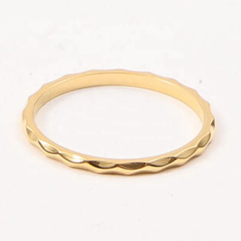 New Arrivals 18k Gold Plated Stainless Steel Women Minimalist Dainty Fashion Design Jewelry Thin Hammered Ring