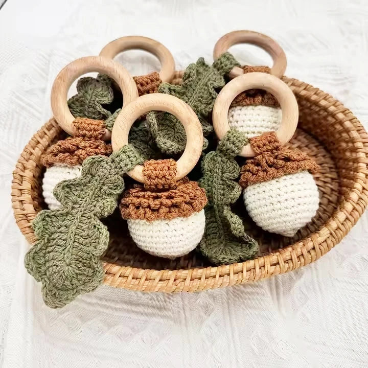 Custom Logo Beech Wood Crochet Acorn Teething Ring with Silicone Sound Feature Newborn Gift for Babies 0-24 Months