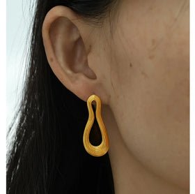 Vintage Hypoallergenic Unique 8-character Note Concave Convex Texture 18k Gold Plated Stainless Steel Stud Earrings YF4004