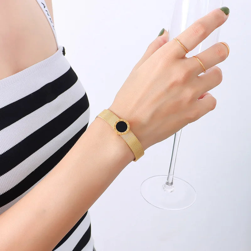 2023 Fashion New Stainless Steel 18K Gold Texture Light Luxury Roman Numeral Bracelet
