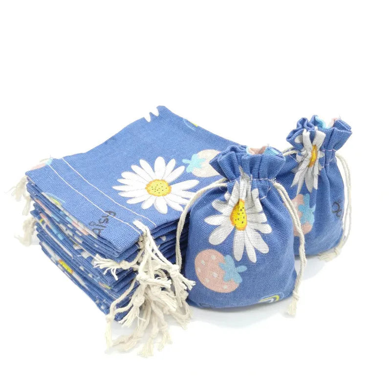 Small Drawstring Gift Bag Recyclable Cloth with Stylish Design for Crafts Stickers Photo Frames