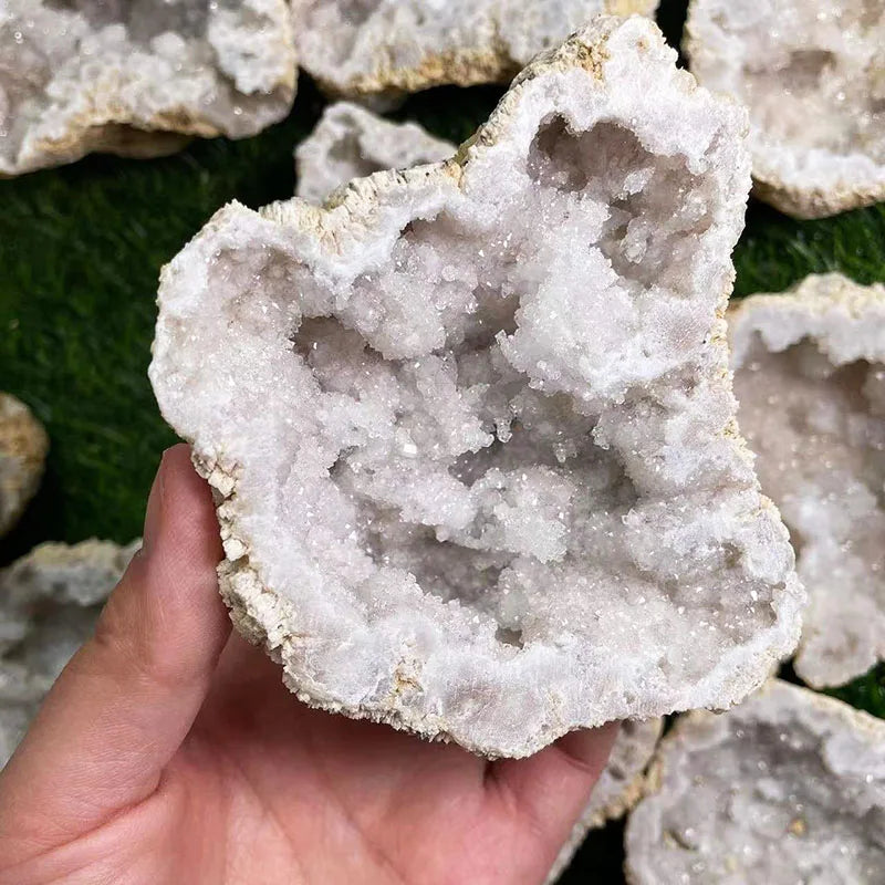 Paired White Druzy Agate Crystal Geode Natural Milky White Druzy Agate Stone Healing Crystal Geode for Wholesale