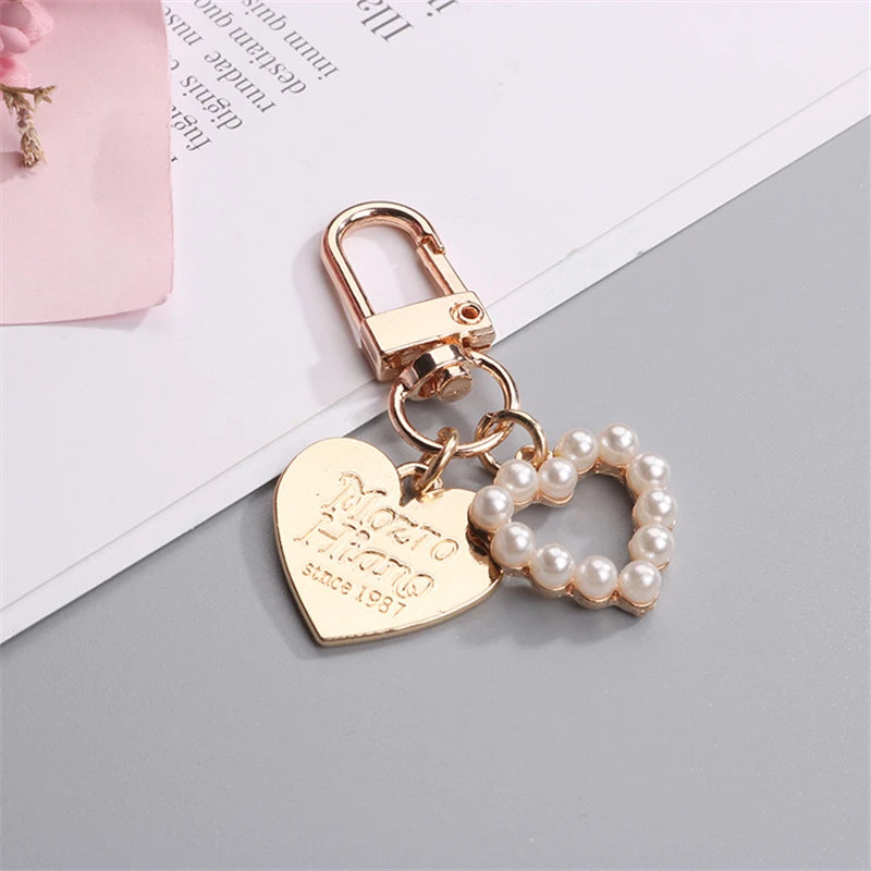 2026 New Girl Accessories Shell Pearl Key Ring Heart Shaped Bag Keychain for Airpods