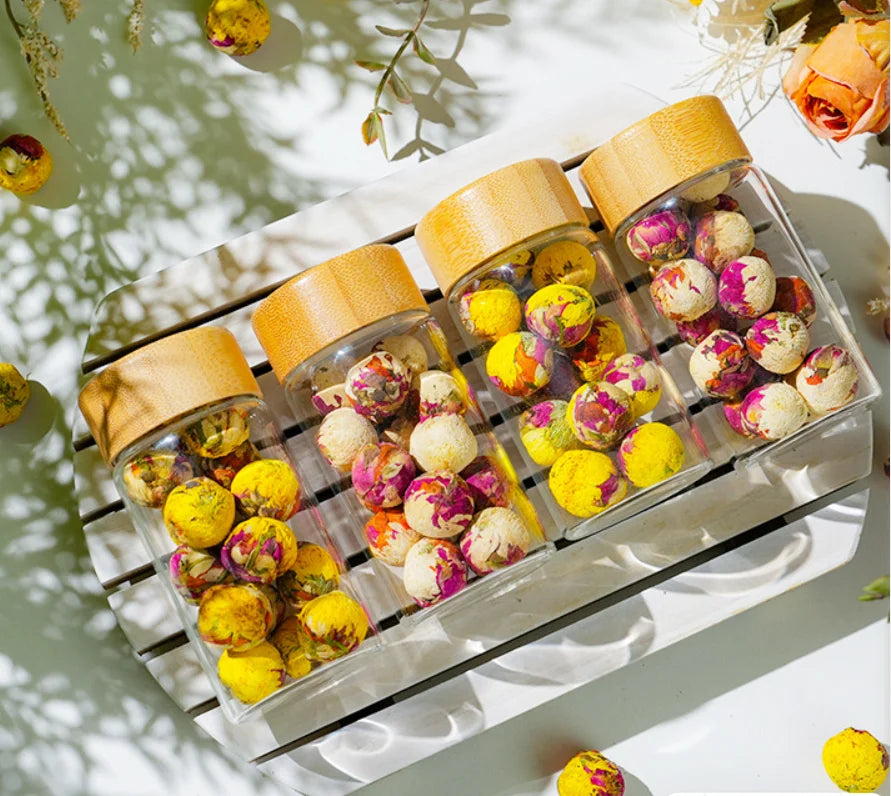 Wholesale Chinese Handmade Natural Dry Flowers Dragon Balls Blooming Tea Mini Size Bottle Packaging Private Label Flavor Tea