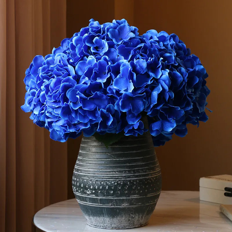 Wholesale Handmade Modern Environment-Friendly Fashionable Realistic Artificial Hydrangea 5-Head Soft Silk Plastic Stem