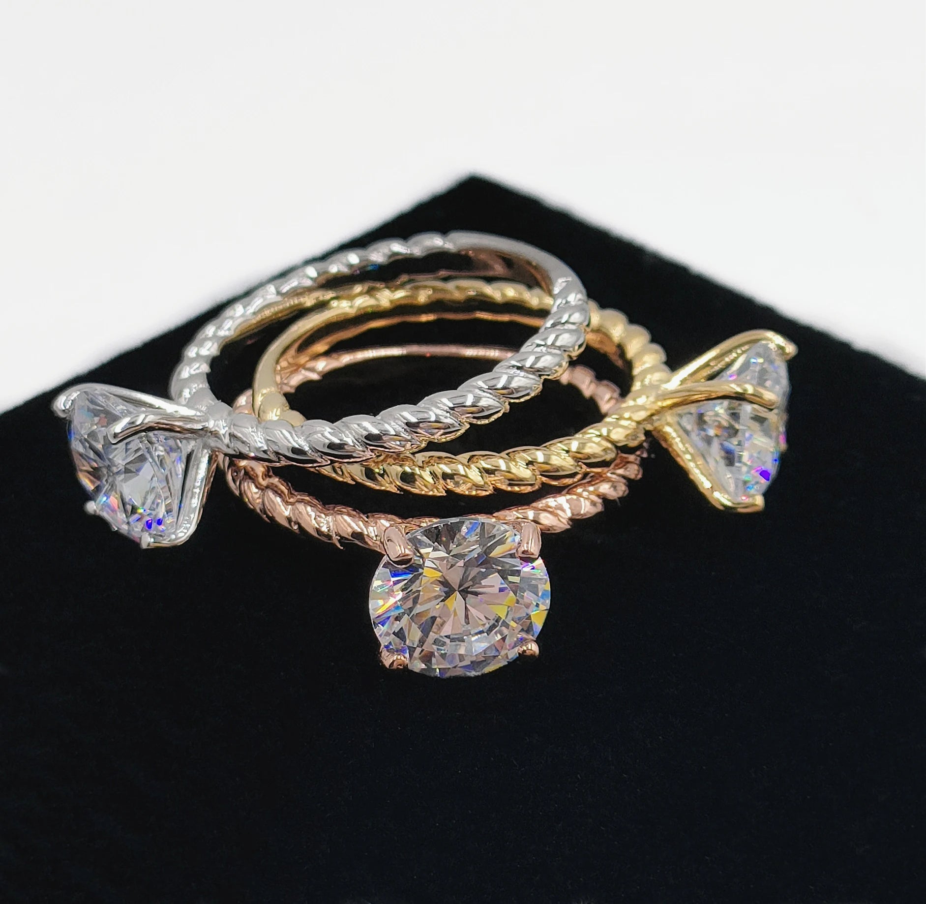 Fashion Engagement Moissanite Yellow Rose White Gold Twist Arm Round Cz Diamond Claw Setting Silver Wedding Ring