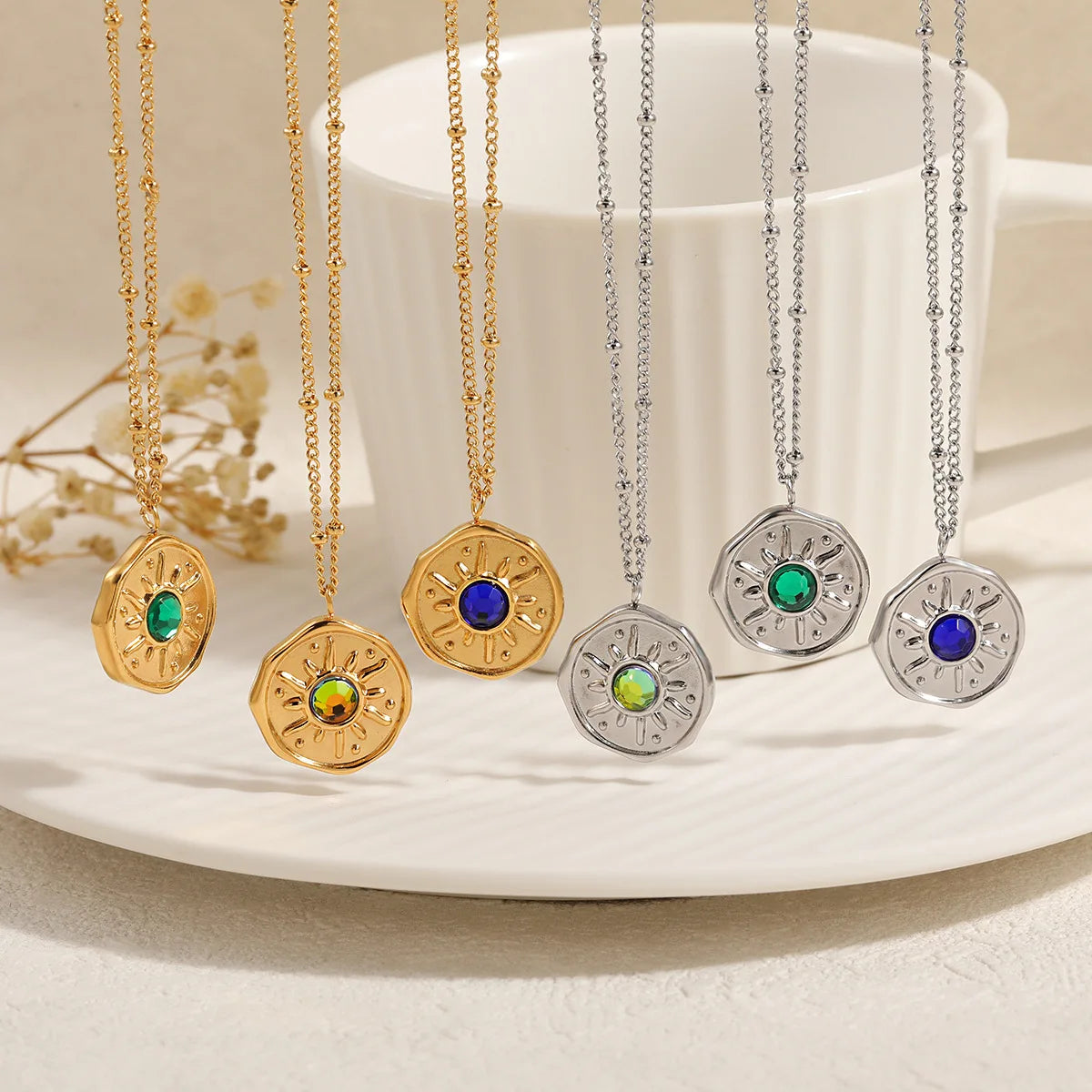 2025 Trendy Round Charm Necklace 18K Gold Plated Choker Stainless Steel Necklace Jewelry Gifts for Women Girls