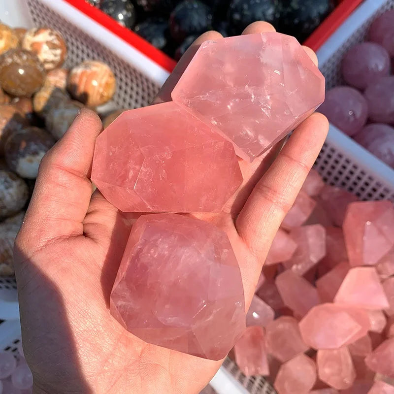 Natural Healing Stones Beautiful Polished Crystal Rose Quartz Free Form Carving Crafts for Gift Decoration