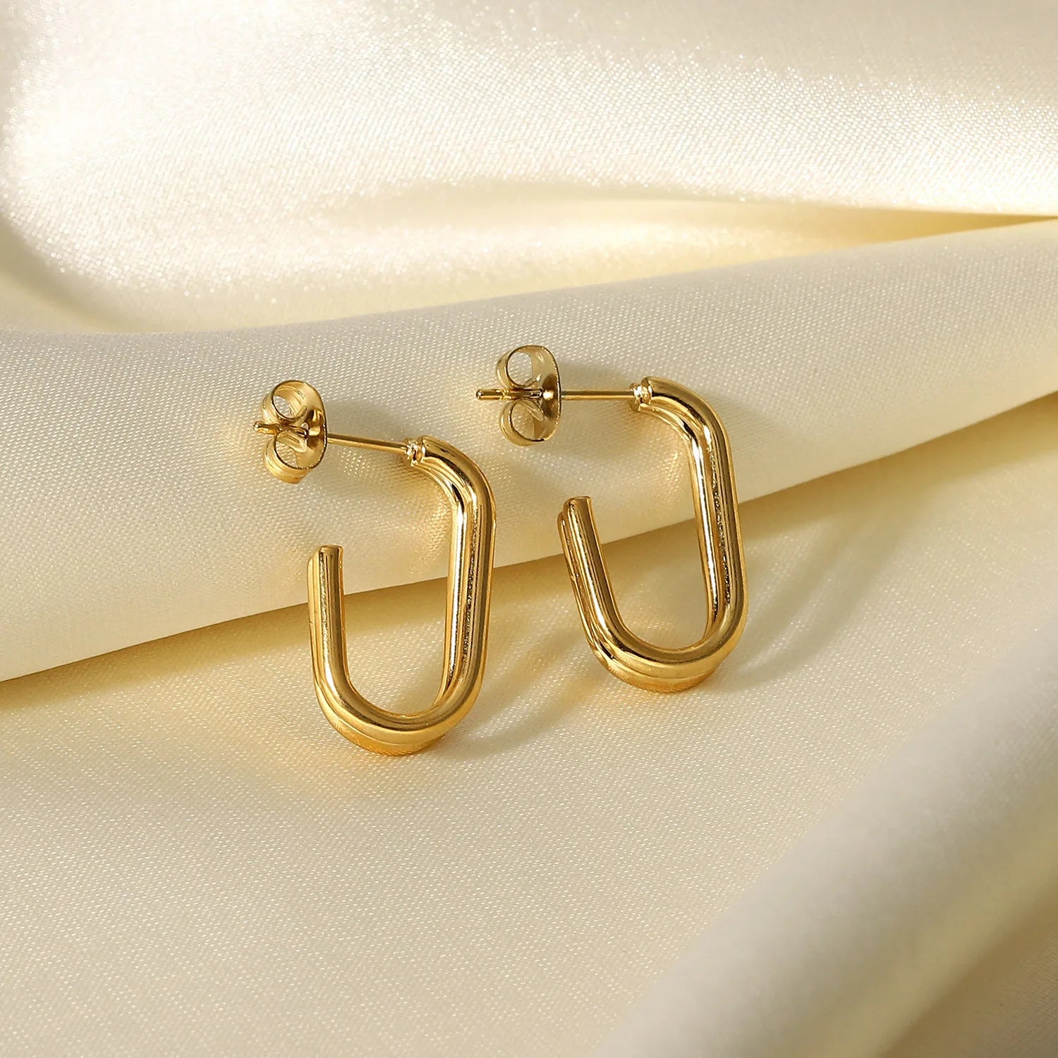 18k Gold Plated Stainless Steel Chic Square Hoop Earrings High Polished Minimalist Geometric Hoop Earrings for Women Girls