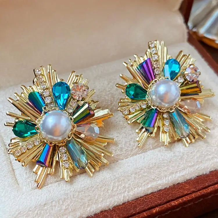 Kaimei 100 Designs Fashion Jewelry Crystal Flower Pearl Earrings Ethnic Creative Design Fashion Retro Stud Earrings Wholesale