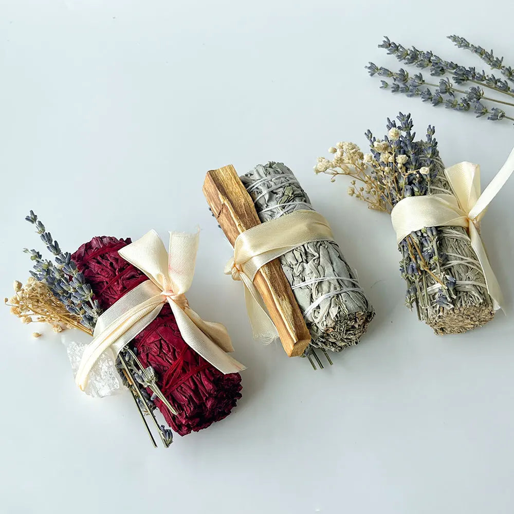 White Sage Bundles Palo Santo Smudging Kit Blue Sage Lavender Flower Smudge Stick Dragon Blood Sage Crystal Blessings Aromatic