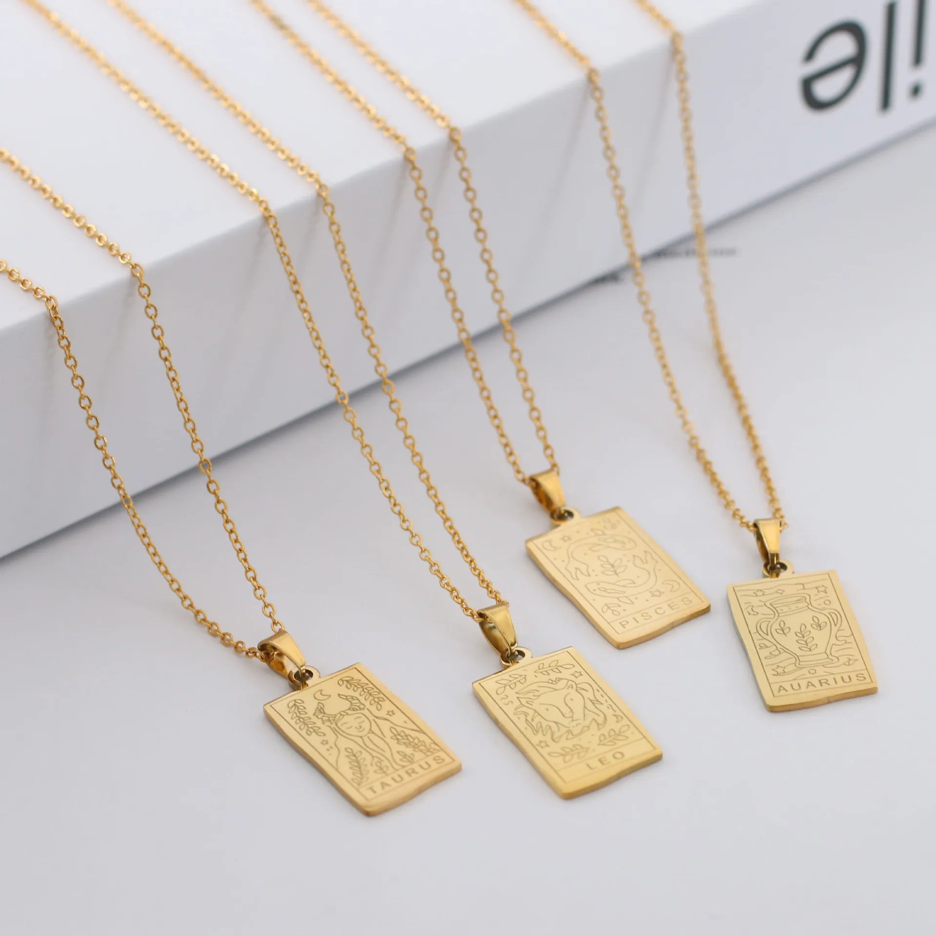 Binshuo Women's Trendy 12 Zodiac Tarot Card Star Sign Pendant Necklace Custom Stainless Steel Jewelry Waterproof Nontarnish Gold