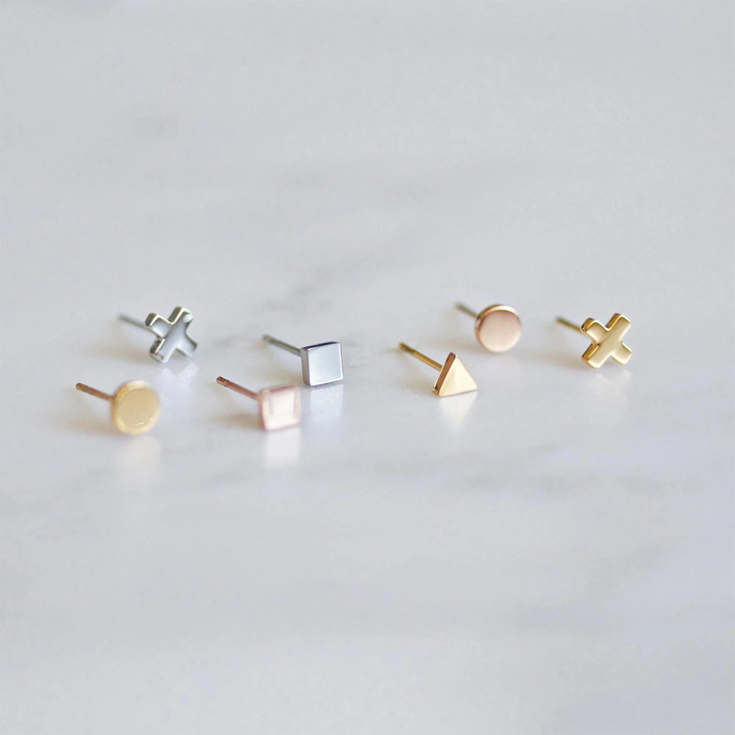 EManco Valentine's Day Gift Best Quality Simple Dainty  Stainless Steel Gold Heart Shape Earrings Stud Aretes Fashion Jewelry