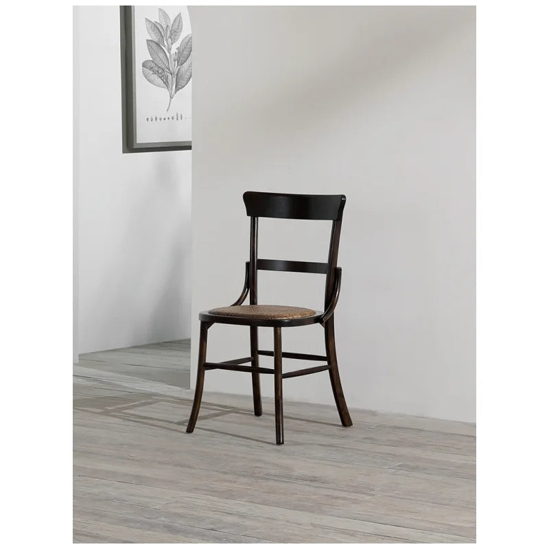 Factory New Design Restaurant Furniture Set Coffee Cake Shop Customize Wood Frame Classical Design Dining Table and Chair