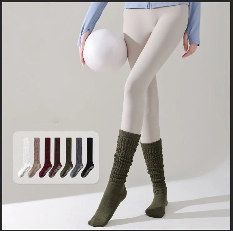 Wholesale Winter Thick Slouch Long Pilates Grip Socks Scrunch Anti Slip Ballet Yoga Socks for Women