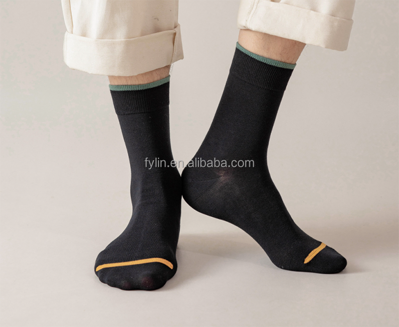 Custom Luxury Men's Business Socks High Quality Cotton Striped Crew Disposable Autumn Bottom Logo Eco-Friendly Breathable