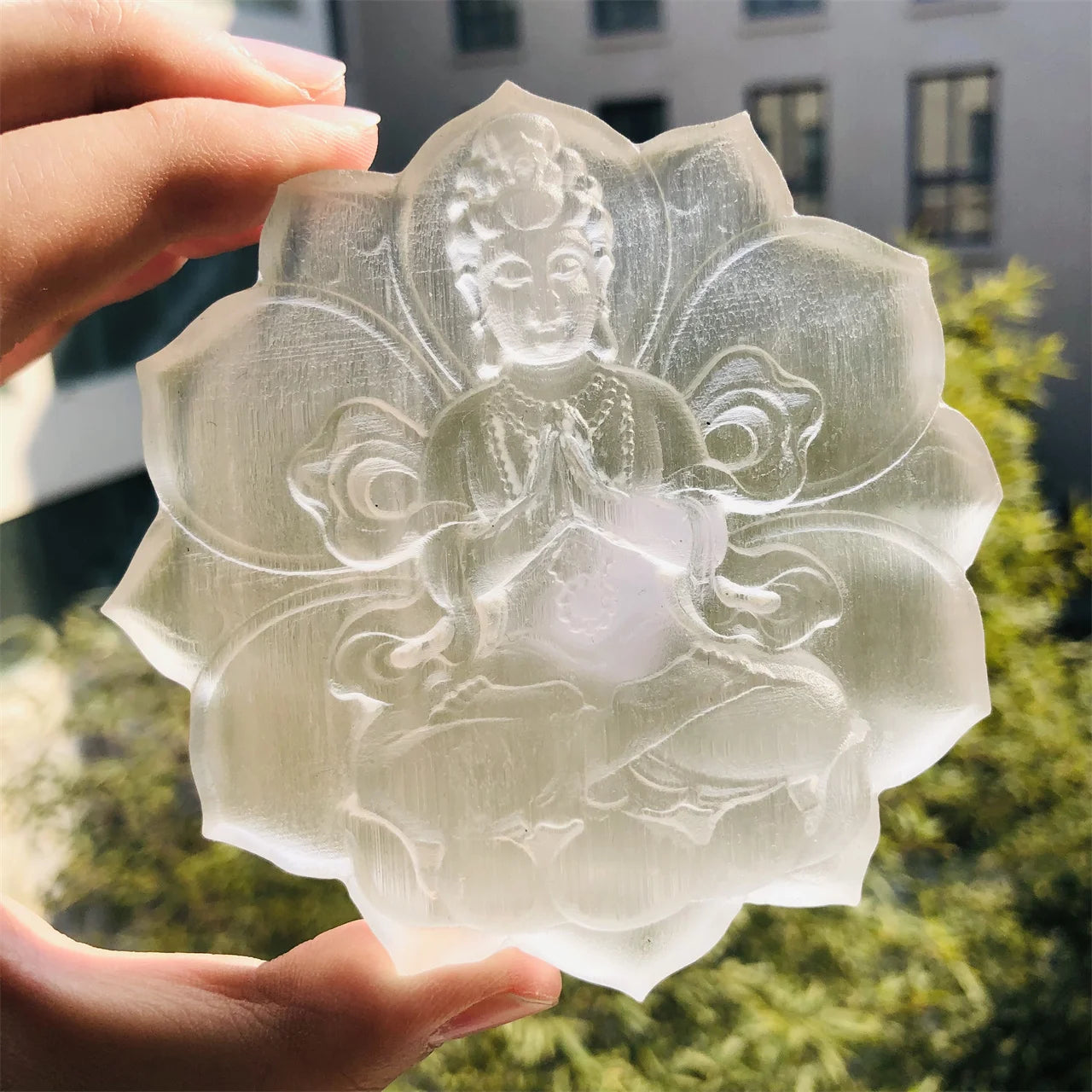 Top Quality Selenite Natural Crystal Stones Hand Carving  Selenite Lotus Flower Buddha for Decoration