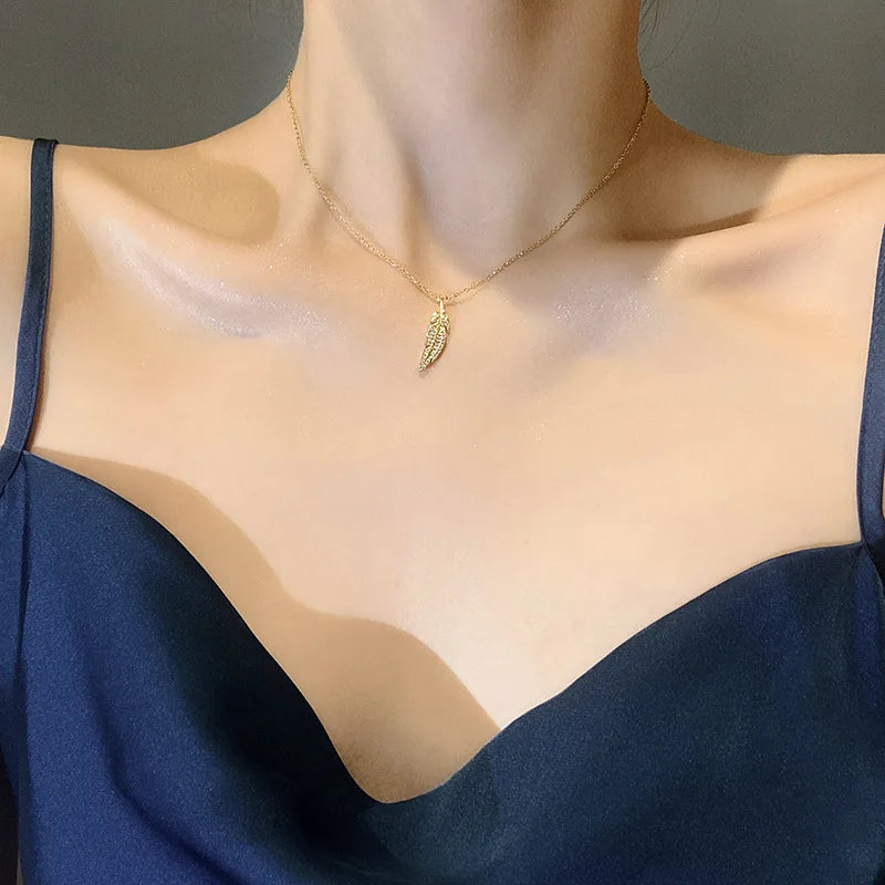 Korean Style Gold Plated Micro Pave Cz Feather Pendant Necklace Stainless Steel Crystal Leaf Necklace