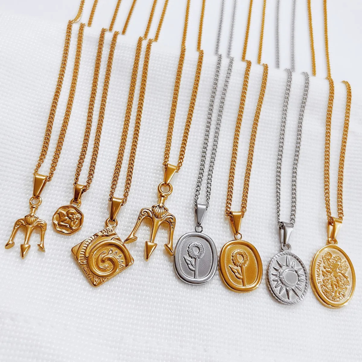 Hiphop Mens Jewelry Mythology Medusa Poseidon Trident Charm Pendant Stainless Steel 18k Gold Plated Neptune Trident Necklace