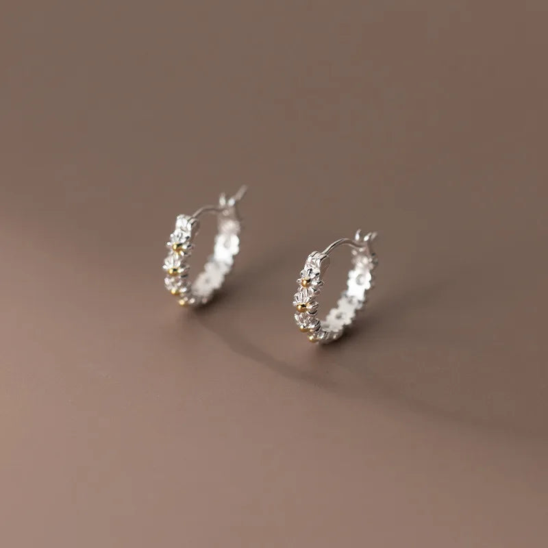 Wholesale 925 Sterling Silver Flower Earrings Middle Gold Color Daisy Clip Earrings for Women 2024 New