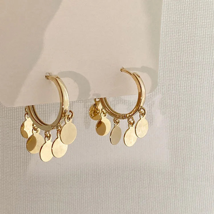 Chic and Stylish Heart-shaped Glitter Earrings for Women - Korean Version Minimalist Design with Ultra Shimmering Tassel Drops