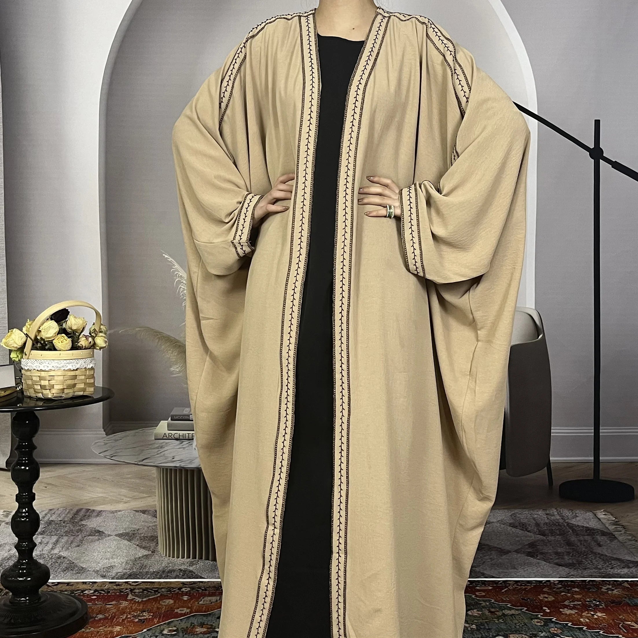 Latest Dubai Designs for Eid Delicate Embroidery Pattern Front Open Abaya Traditional Women's Muslim Dress