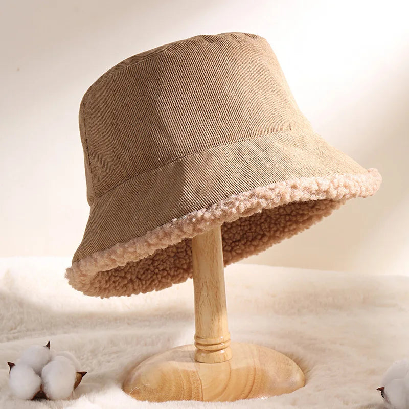 Wholesale Fashion New Berber Fleece Reversible Bucket Hat Stock Solid Shade Warm Fisherman Hat for Women and Men