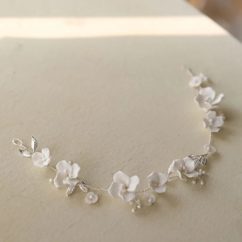 SLBRIDAL Handmade Alloy Leaf Rhinestones Ceramic Flower Pearls Bridal Headband Wedding Headpieces Bridesmaids Women Hair Jewelry