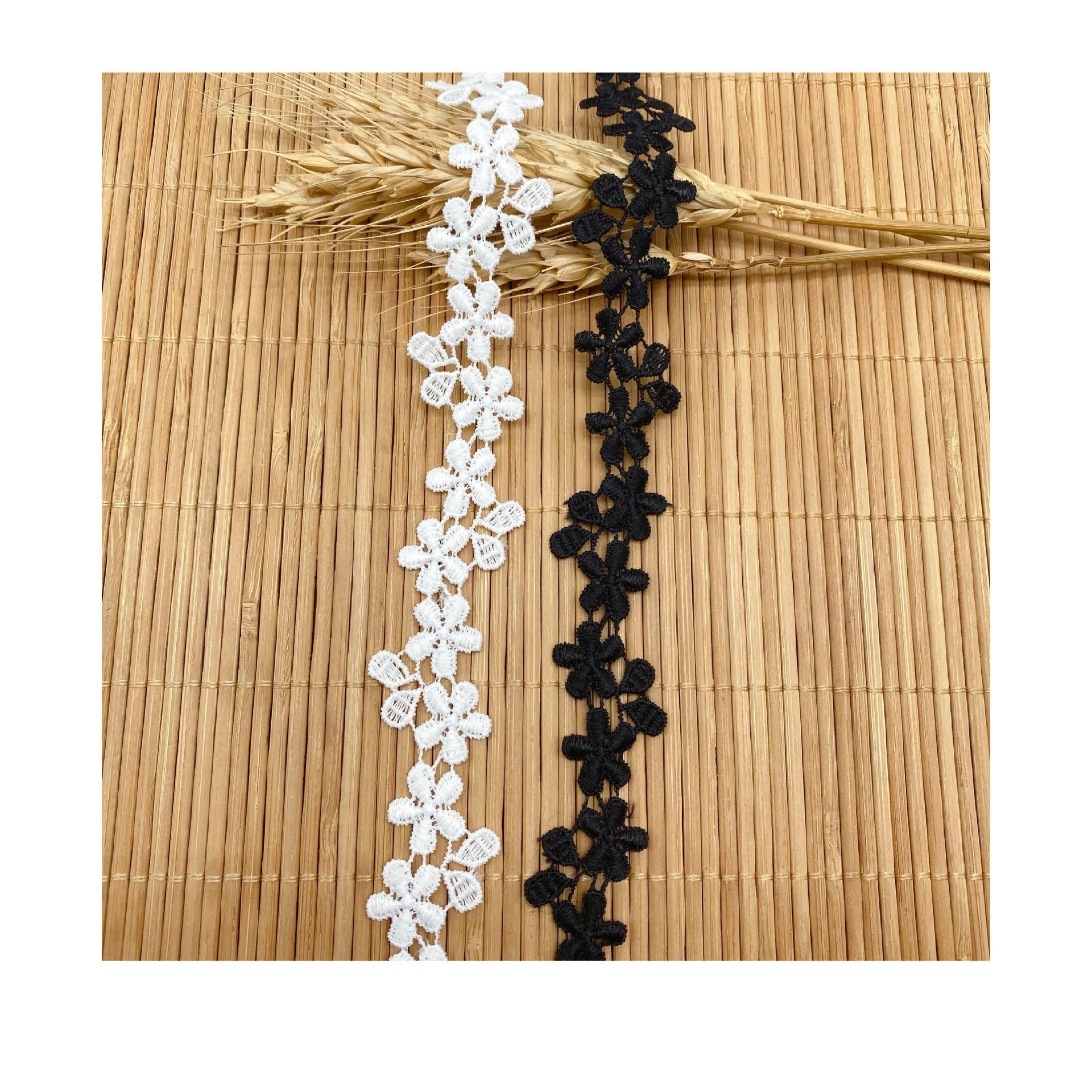 Reasonable Price 2.2cm Polyester Flower Hollowed Out Embroidery Decoration Lace Trimming Fabric for Garments LMS21