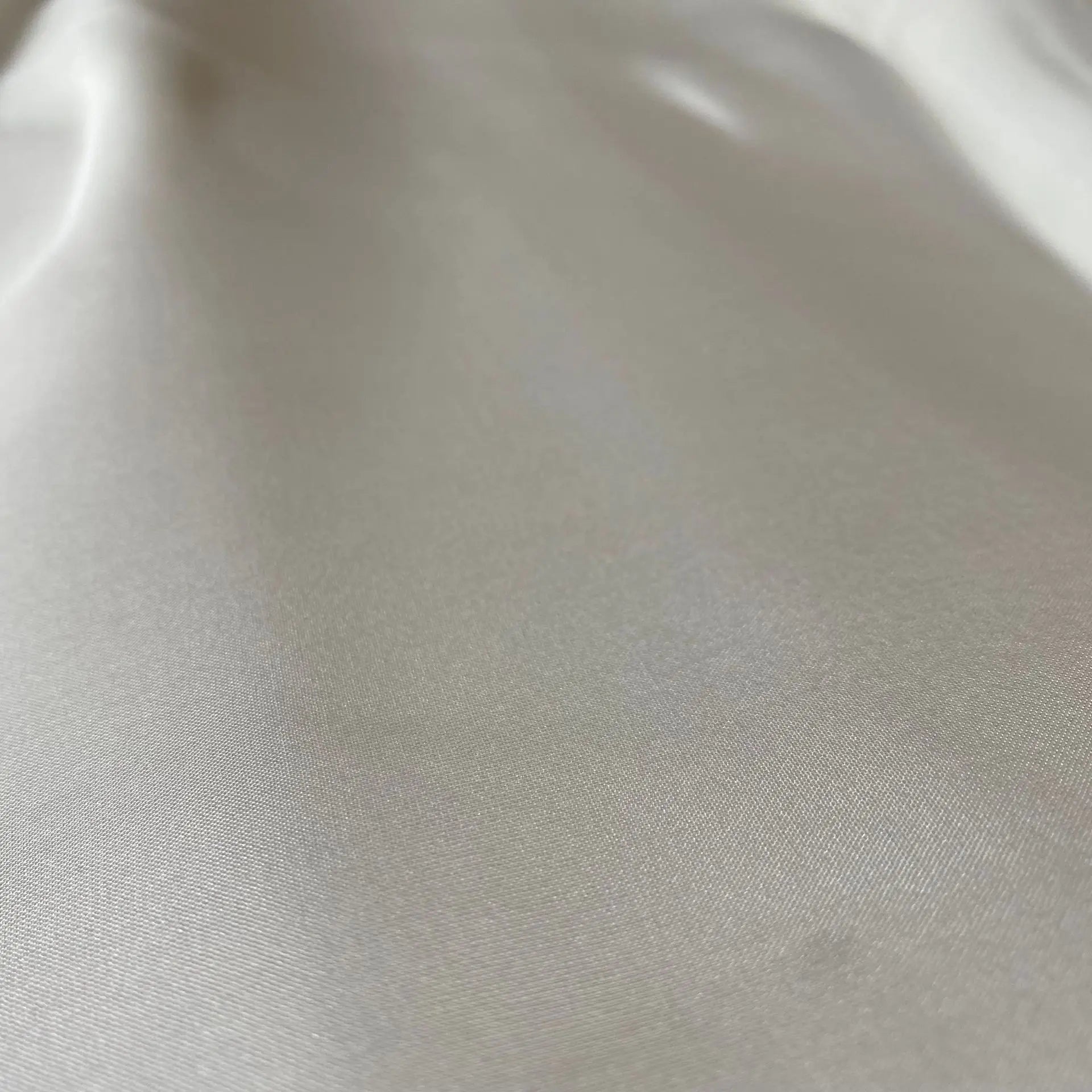 Hot Sale 100% White Silk Chiffon Fabric Custom Design Undyed Prepare for Dyeing/Printing Fabric for Women's Dress/Scarf/Garment