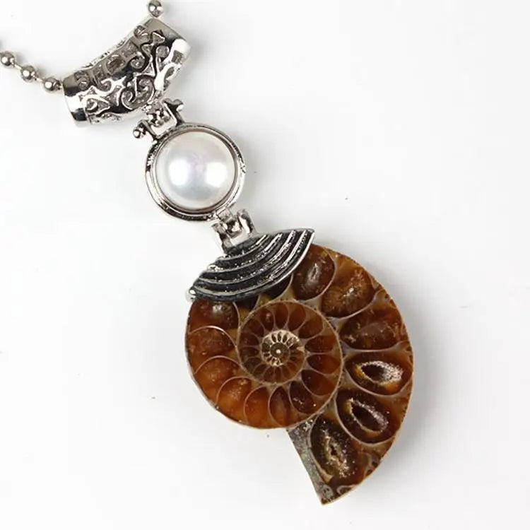 2026 Natural Crystals Ammonite Pendant Conch Shell Pearl Pendant for Crystal Necklace Gifts Folk Crafts