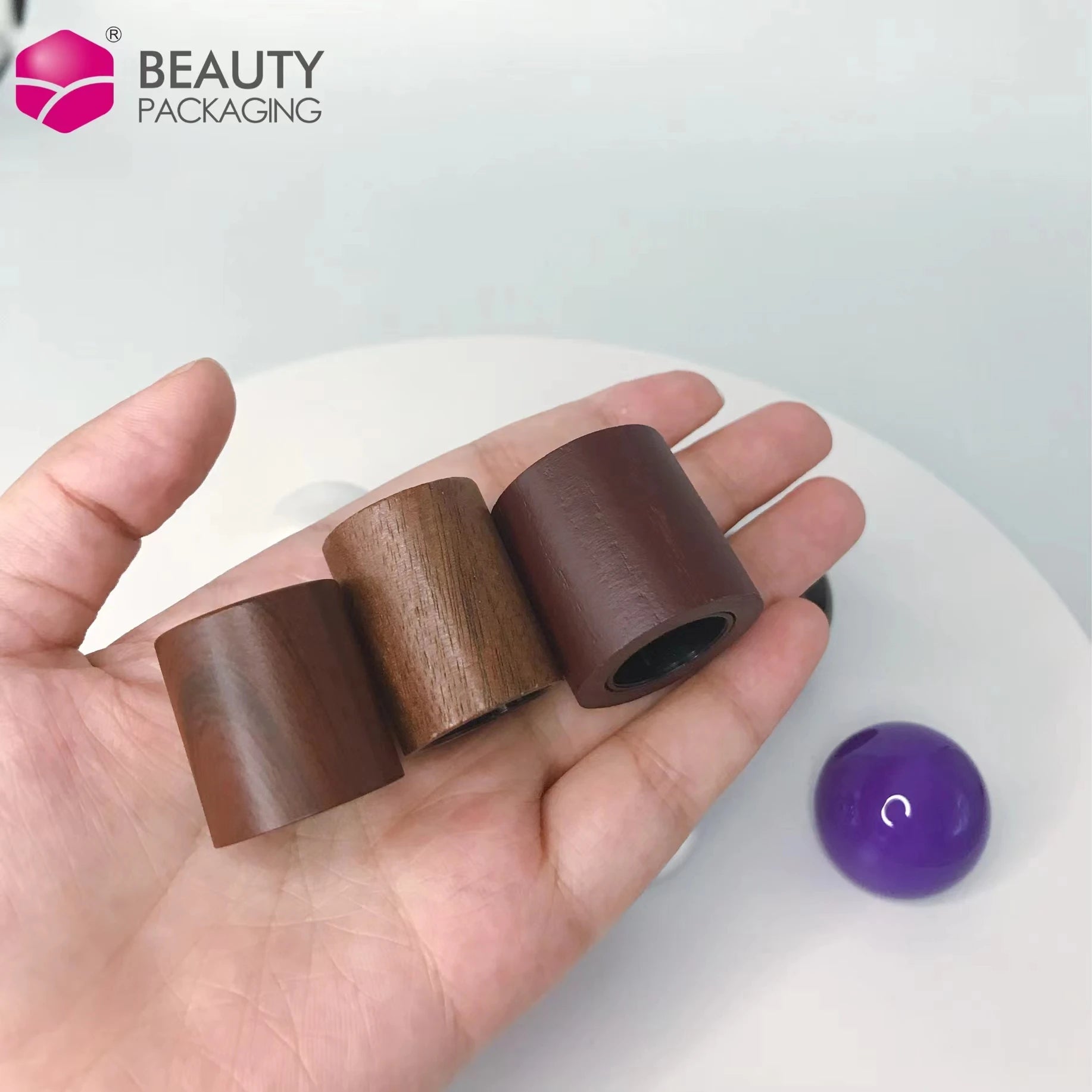 Best Seller Perfume Bottle Crimp Spray Cylinder Painted Wooden Cover 15mm Parfum Lid in Stock