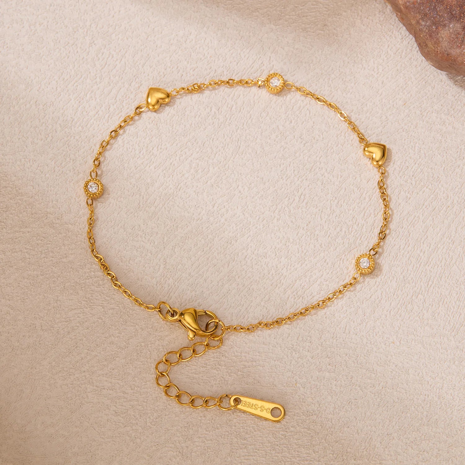 Popular Style Stainless Steel Simple Heart Shaped Zircon Charm Chain Bracelet 18K Gold Plated for Lady
