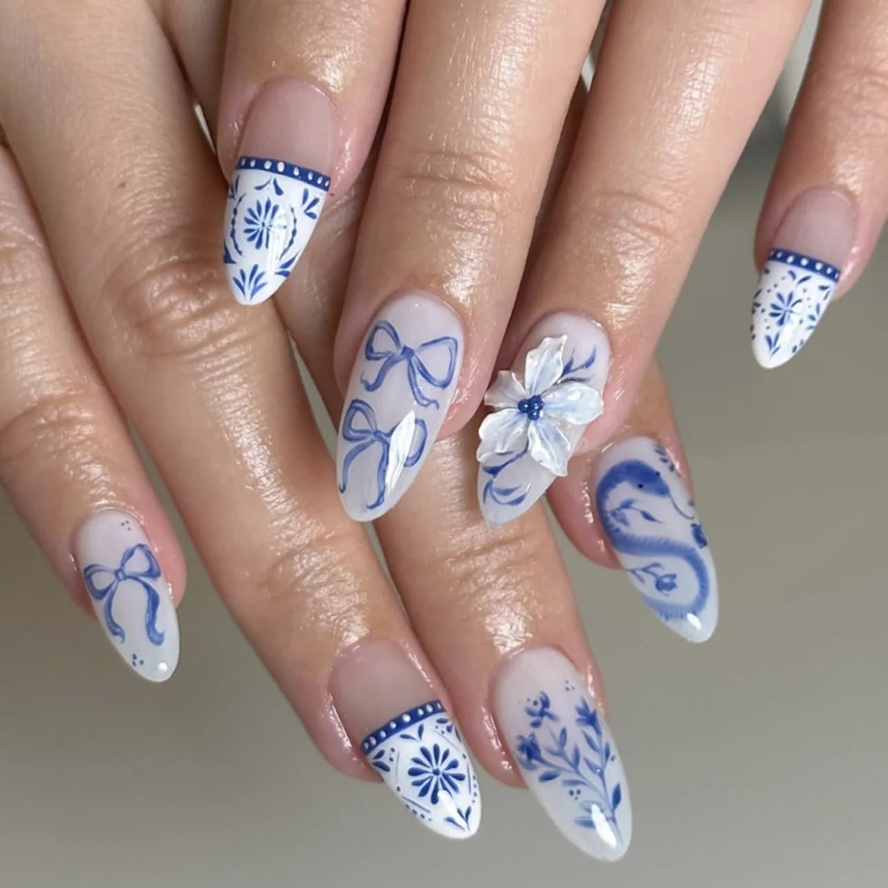 Hot Selling Press on Nails Medium Almond Round Women Blue Butterfly Fake Artificial Nails