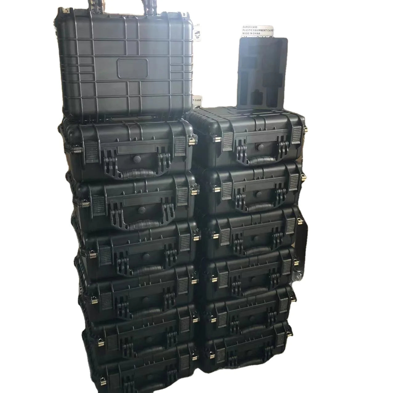 DPC068 Injection Molding Rugged  Durable Plastic Hard Plastic Injection case with Sliver Tabs