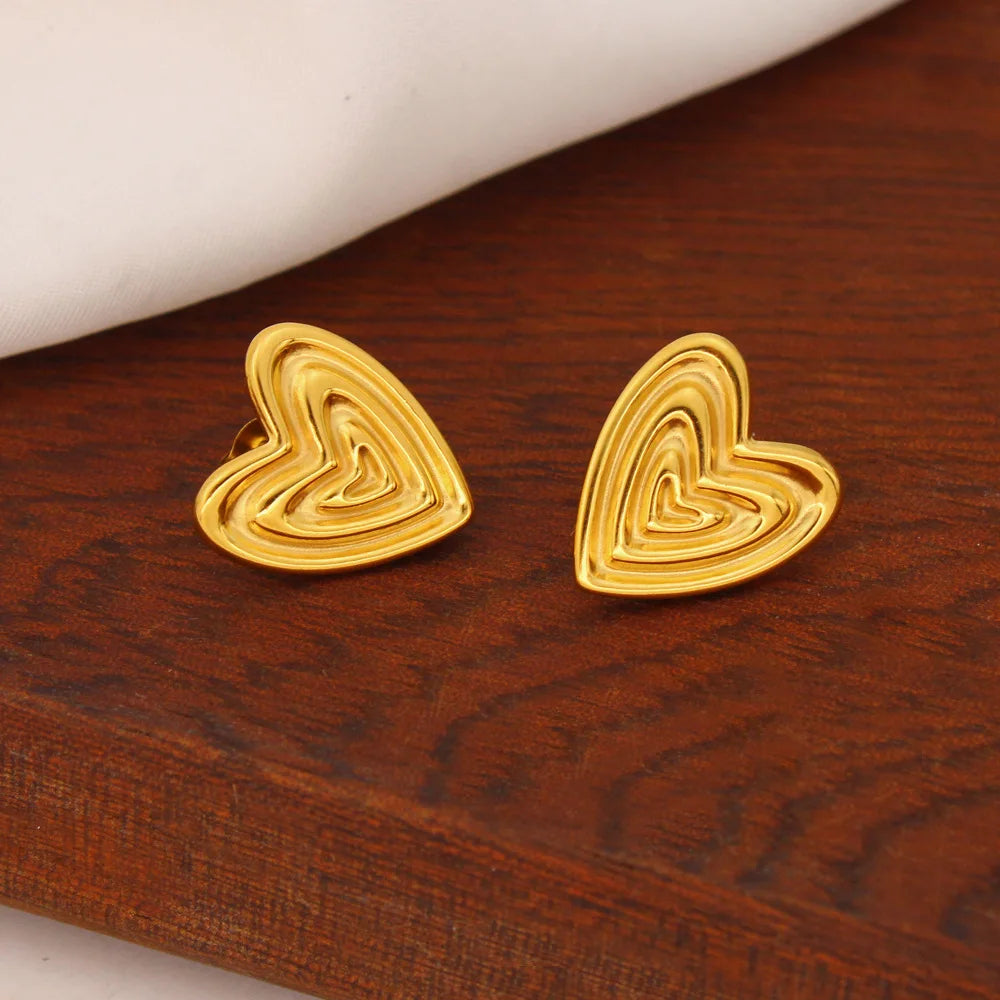 Personalized Retro Jewelry 18K PVD Gold Plated Stainless Steel Waterproof Texture Heart Stud Earring