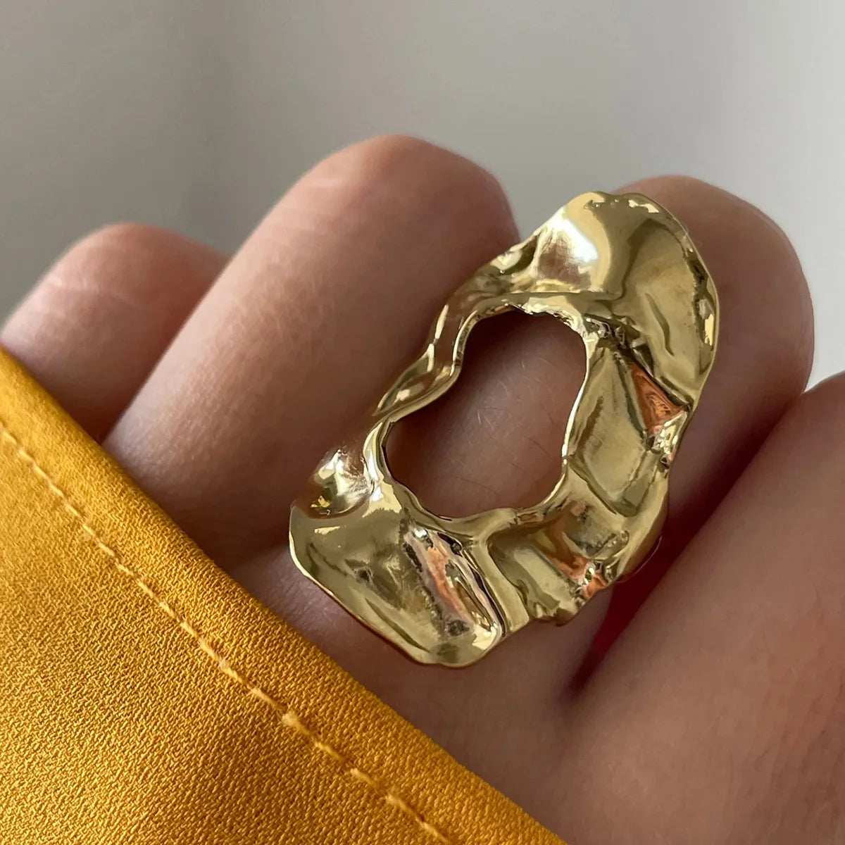 New Trendy Style 18K Gold Stainless Steel Irregular Ring Hammer Pattern O-Shaped Hollow Open Rings