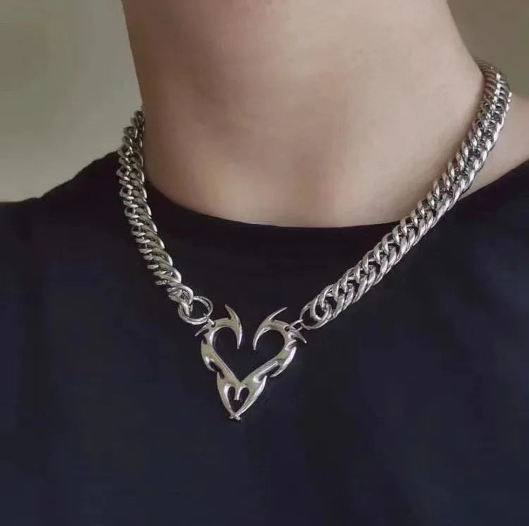 Fenyi Wholesale Trendy Couple Alloy Cool Hip-hop Niche Design Personality Fashion Jewelry love Pendant Necklace Men and Women