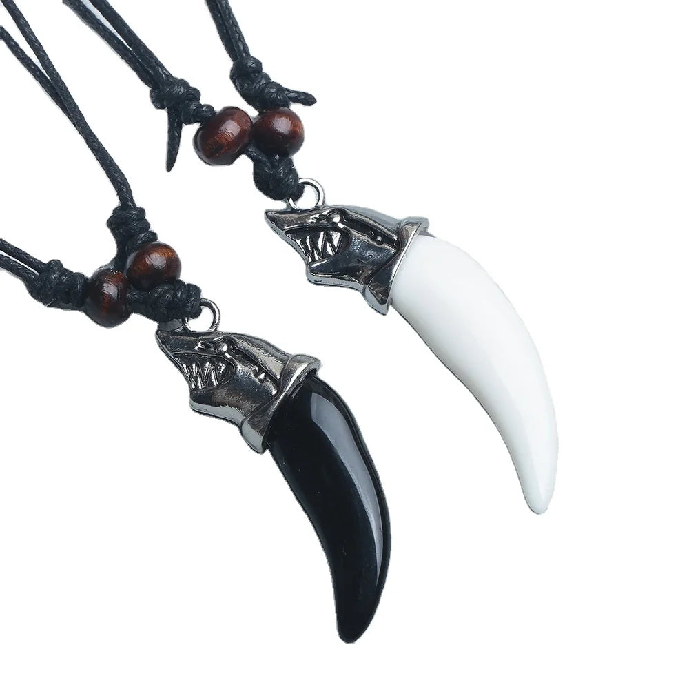 Vintage Retractable Antique Acrylic Shark Pendant Necklace for Men Brave Wolf Teeth Spike Lucky Jewelry Tooth Amulet Necklace